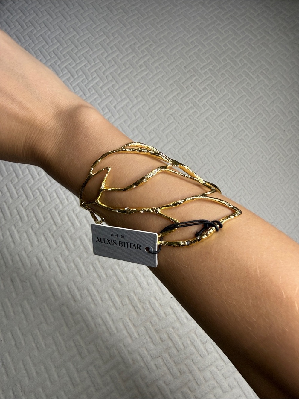 NWT - Alexis Bittar Gold Open Leaf Sculptural Cuff Bracelet - Picture 2 of 2